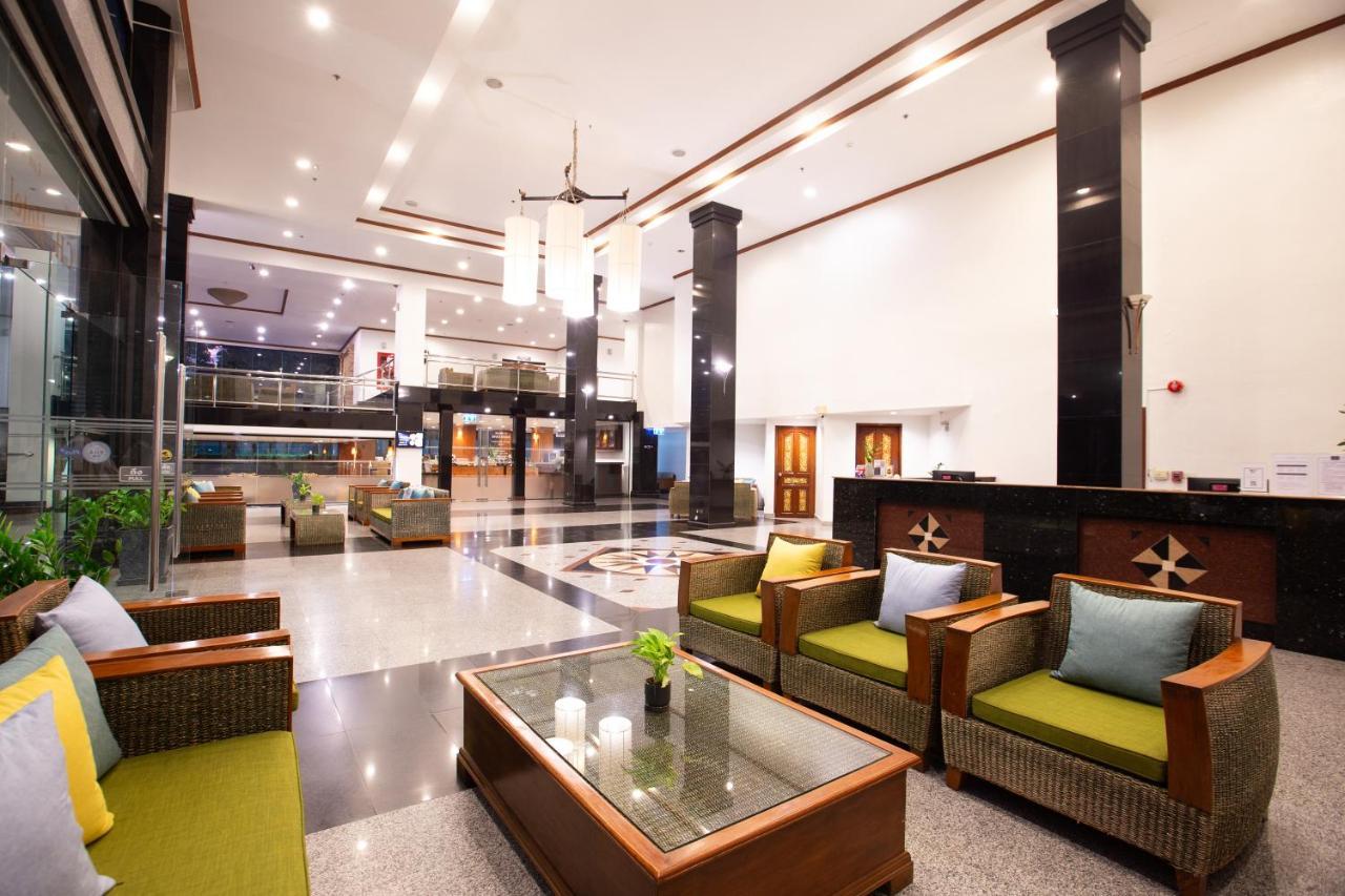 Ch Hotel Чиангмай Екстериор снимка