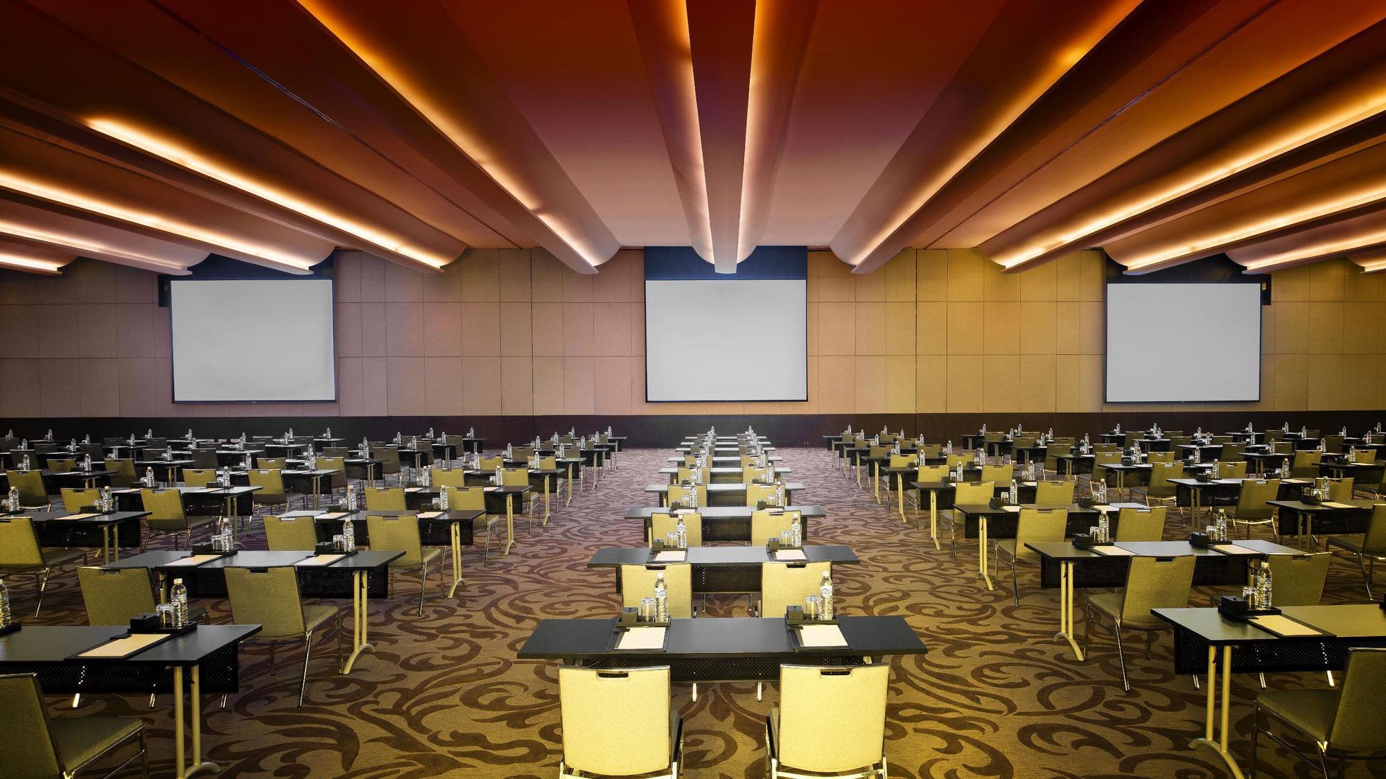 Ch Hotel Чиангмай Екстериор снимка