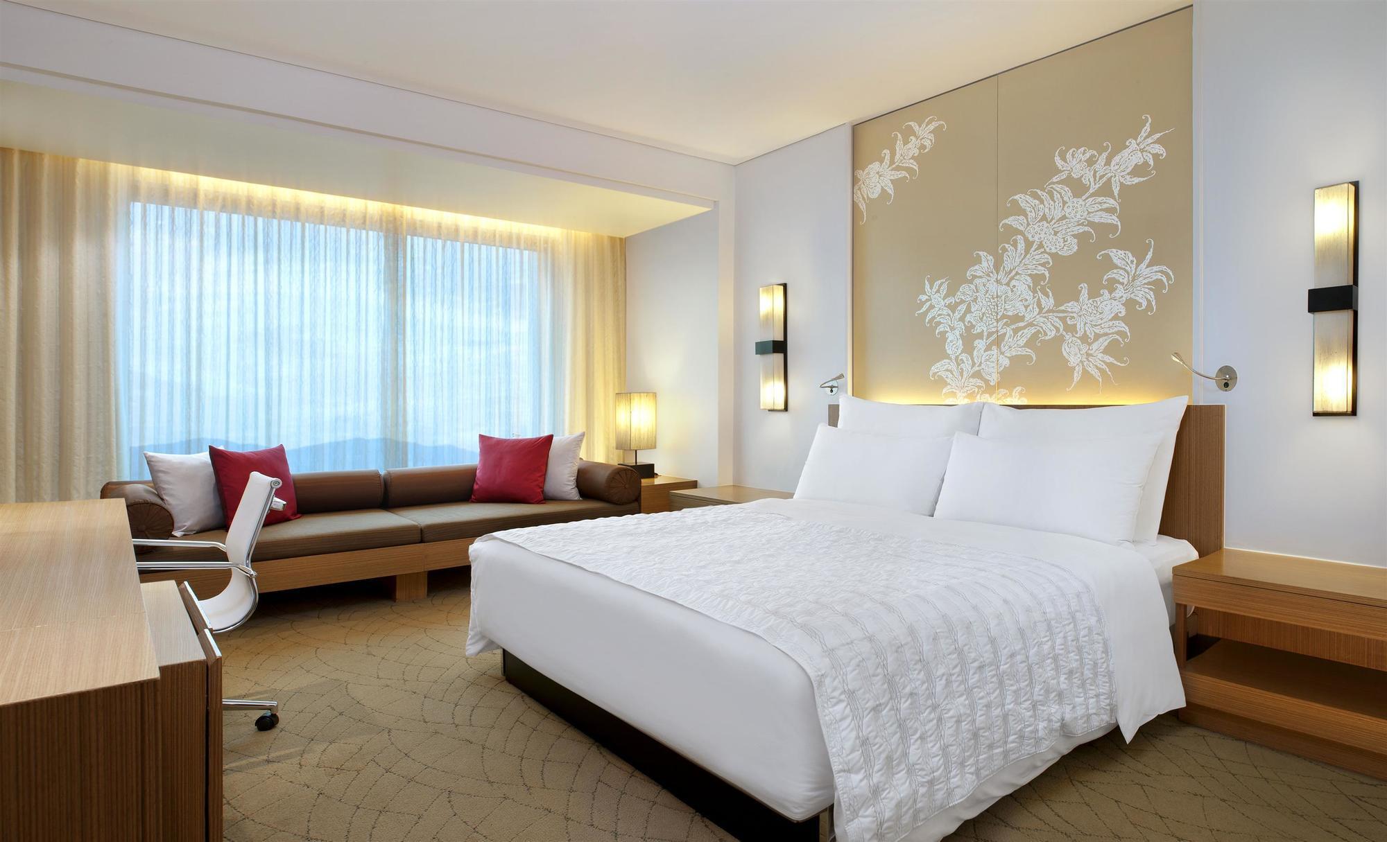 Ch Hotel Чиангмай Екстериор снимка