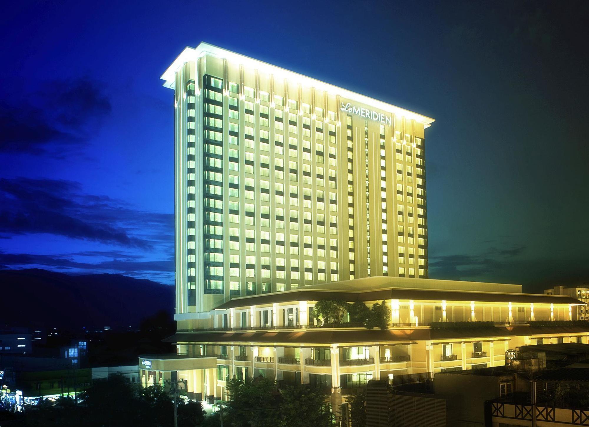 Ch Hotel Чиангмай Екстериор снимка