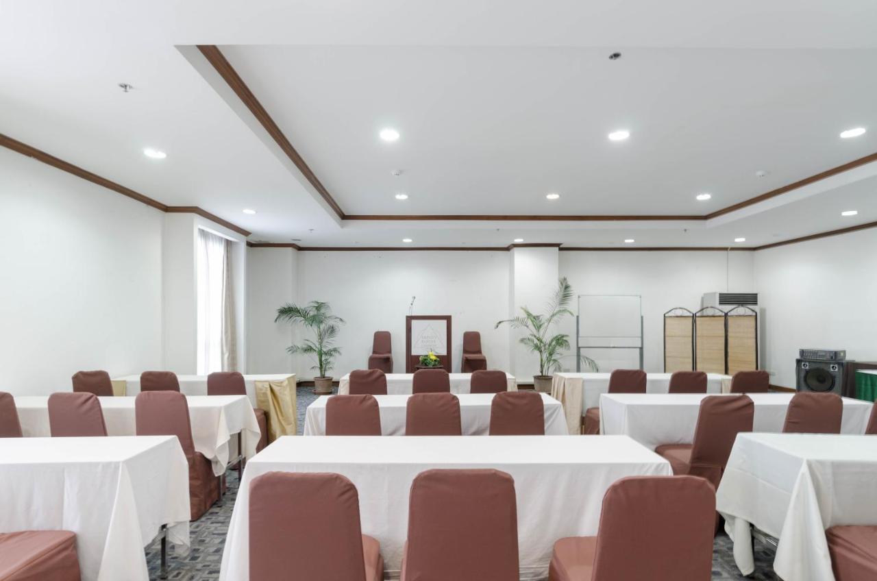 Ch Hotel Чиангмай Екстериор снимка